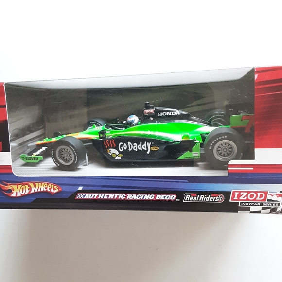 Hot Wheels 2010 Danica Patrick #7 GoDaddy Andretti IndyCar 1:24  NEW - Picture 4 of 8
